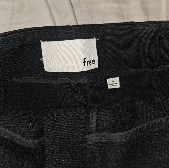 Aritzia Wilfred Free Denim Shorts - Picture 6 of 8